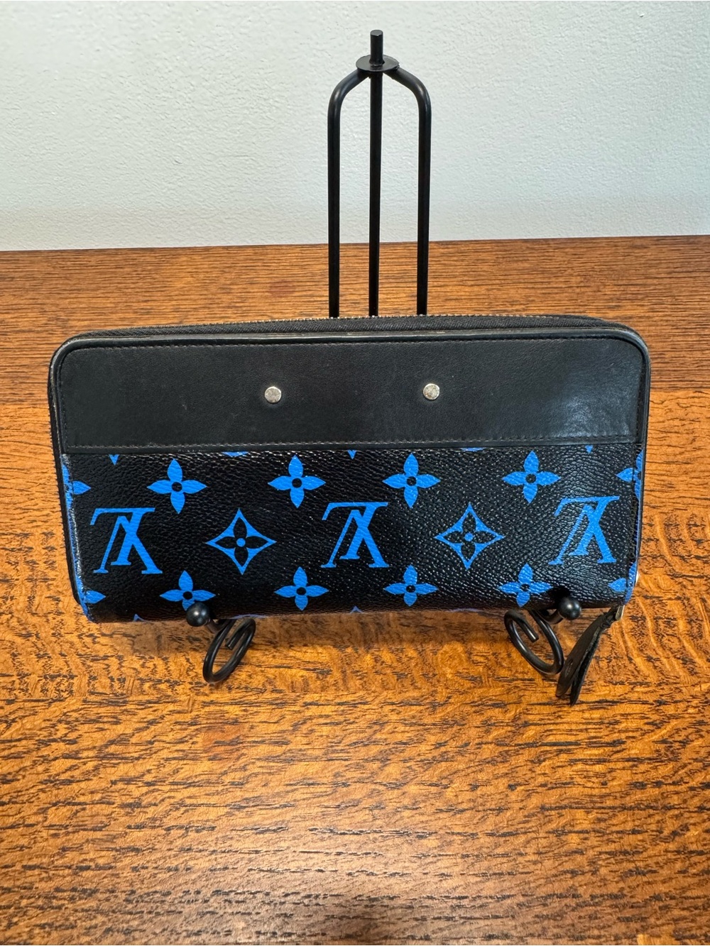 Louis Vuitton Limited Edition Blue/Black Monogram Zippy Wallet w/COA